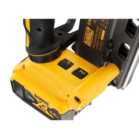 DEWALT GWOŹDZIARKA AKUMULATOROWA 18V 0*AH DEWALT GWOŹDZIARKA AKUMULATOROWA 18V 0*AH