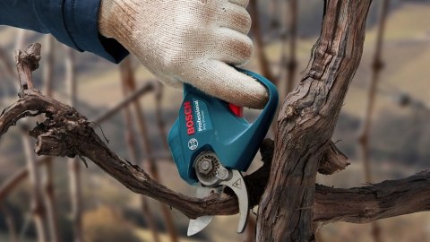 BOSCH SEKATOR AKUMULATOROWY 12V 2*3.0AH BOSCH SEKATOR AKUMULATOROWY 12V 2*3.0AH