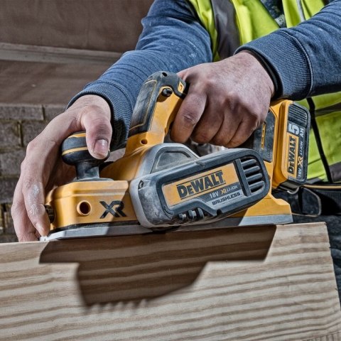 DEWALT STRUG XR LI-ION 18V 0*AH DEWALT STRUG XR LI-ION 18V 0*AH