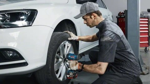 BOSCH ZESTAW GDS18V-400 + GSB18V-50 1*2.0AH+1*5.0AH BOSCH ZESTAW GDS18V-400 + GSB18V-50 1*2.0AH+1*5.0AH