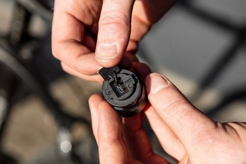 NEO ŚWIATŁO ROWEROWE TYLNIE, FUNKCJA STOP NEO ŚWIATŁO ROWEROWE TYLNIE, FUNKCJA STOP