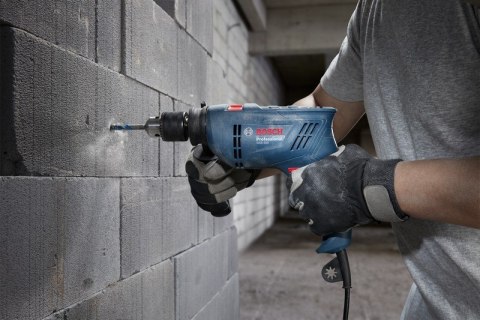 BOSCH WIERTARKA UDAROWA GSB 600 + ACC BOSCH WIERTARKA UDAROWA GSB 600 + ACC