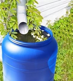 UN BECZKA PLASTIKOWA 150L