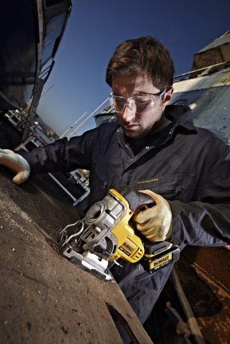 DEWALT WYRZYNARKA AKUMULATOROWA XR 18V (BEZ AKU I ŁAD.) DEWALT WYRZYNARKA AKUMULATOROWA XR 18V (BEZ AKU I ŁAD.)