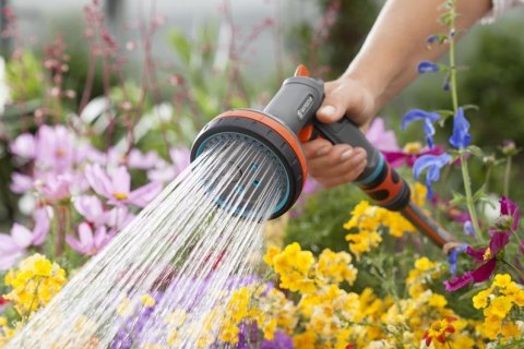 GARDENA COMFORT WIELOFUNKCYJNY PISTOLET ZRASZAJĄCY GARDENA COMFORT WIELOFUNKCYJNY PISTOLET ZRASZAJĄCY