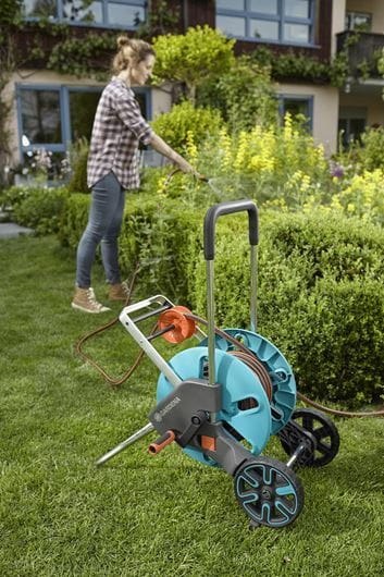 GARDENA WÓZEK NA WĄŻ CLEVERROLL M GARDENA WÓZEK NA WĄŻ CLEVERROLL M
