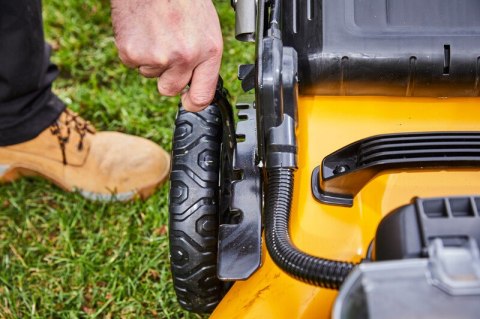 DEWALT KOSIARKA DO TRAWY AKUMULATOROWA 48CM 2*18V 2*5.0*AH DEWALT KOSIARKA DO TRAWY AKUMULATOROWA 48CM 2*18V 2*5.0*AH