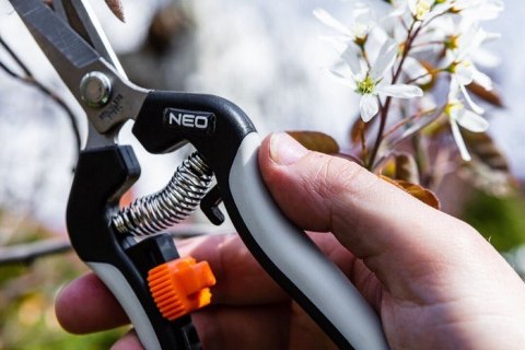 NEO SEKATOR DO MŁODYCH PĘDÓW 185MM ZAKRES DO 6MM. NEO SEKATOR DO MŁODYCH PĘDÓW 185MM ZAKRES DO 6MM.