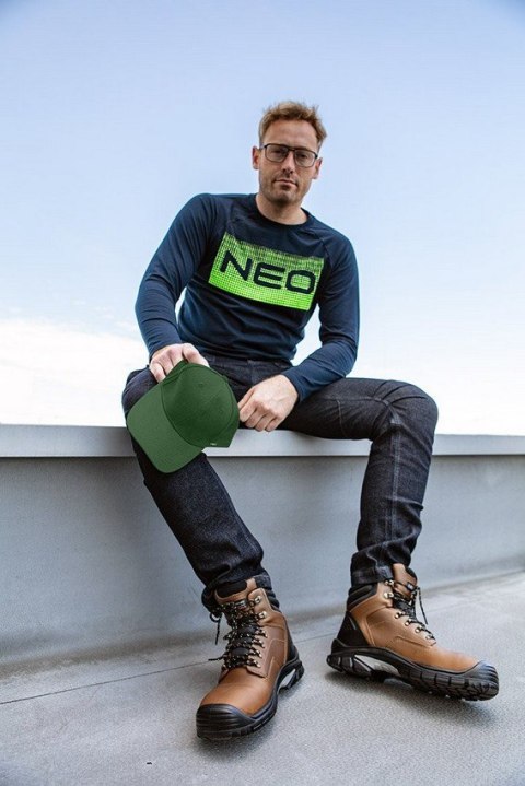 NEO CZAPKA Z DASZKIEM ZIELONA NEO CZAPKA Z DASZKIEM ZIELONA