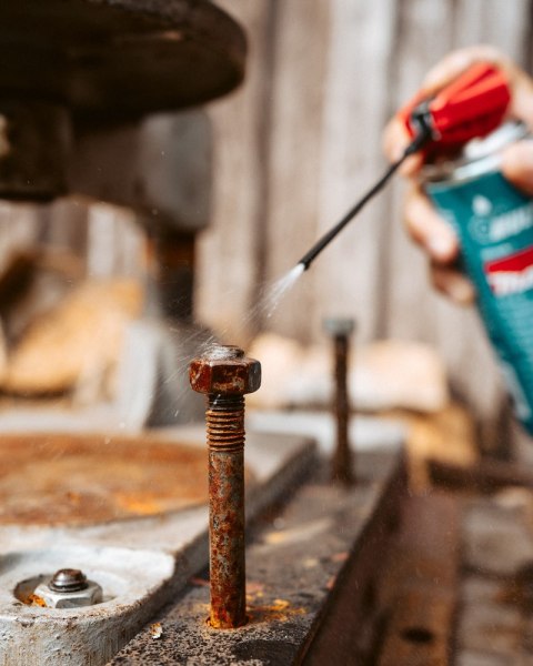 MAKITA OLEJ DO SMAROWANIA OSTRZY NOŻYC